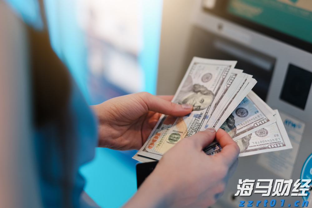 Arm(ARM.US)扩大AI研发投资导致短期利润下滑 Q2展望不佳引发盘后股价暴跌逾8%